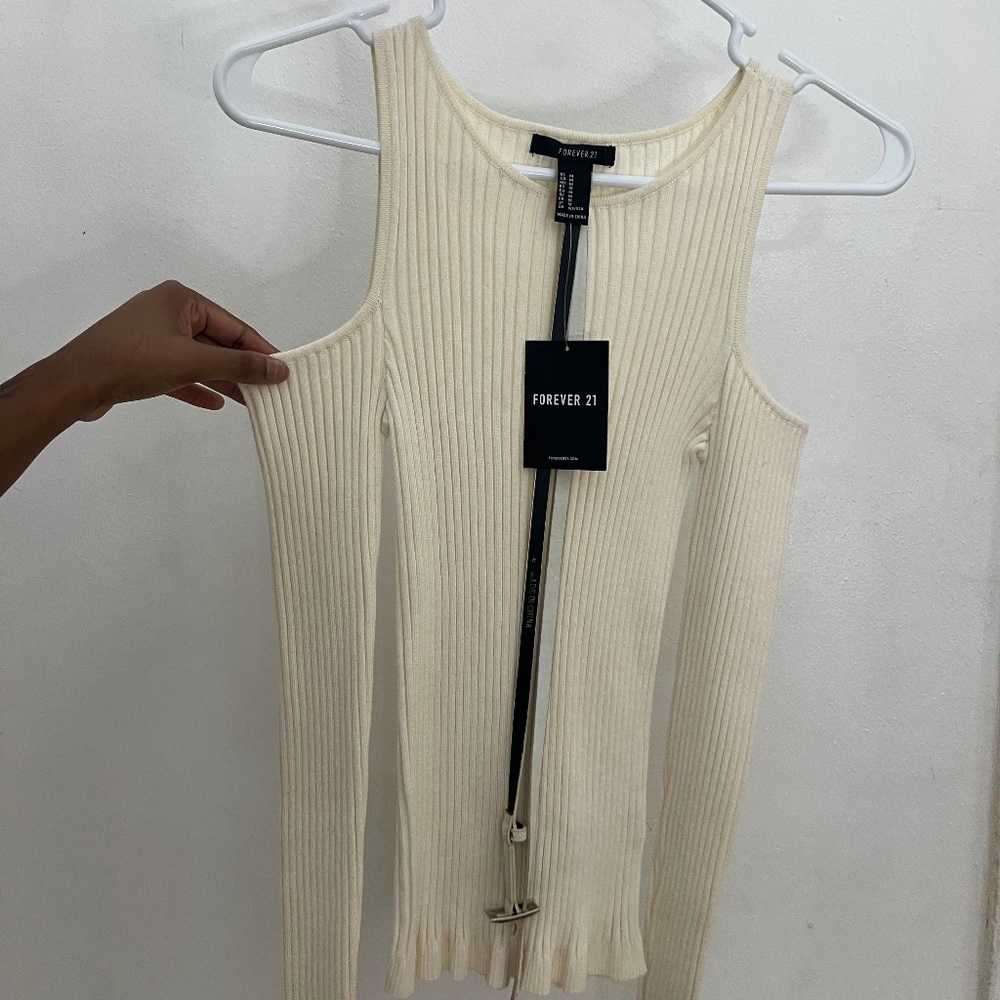 Long sleeve top